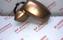 Стекла и зеркала для Nissan Tiida на фотографиях