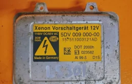 Блок розжига ксенона для Ford Kuga 2011 года на фотографиях