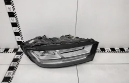 Фара ксенон правая для Audi Q7 2024 года на фотографиях