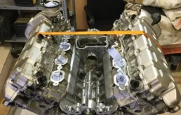 Двигатель без навесного для Porsche Cayenne 2003 года на фотографиях