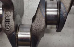 Коленвал для Mercedes-Benz Vito 2002 года на фотографиях