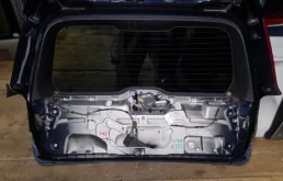 Дверь багажника для Volvo XC70 2009 года на фотографиях