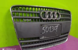 Решетка радиатора для Audi Q7 2008 года на фотографиях