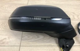 Зеркало боковое правое для Audi Q7 2020 года на фотографиях