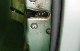 Дверь передняя левая для Toyota Corolla 2001 года на фотографиях