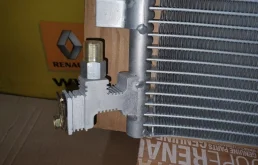 Радиатор кондиционера для Renault Fluence на фотографиях