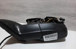 Стекла и зеркала для Skoda Rapid 2018 года на фотографиях