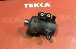 Насос охлаждающей жидкости ДВС(Помпа) для BMW X3 на фотографиях