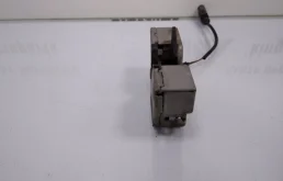 Замок капота для Skoda Rapid 2019 года на фотографиях