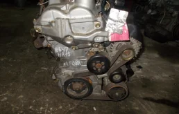 Двигатель для Nissan Tiida 2004 года на фотографиях