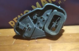 Фонарь внешний левый для Renault Logan 2016 года на фотографиях