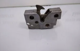 Замок капота для Skoda Rapid 2024 года на фотографиях