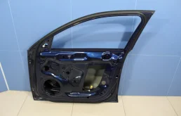 Дверь передняя правая для Audi A4 2013 года на фотографиях