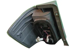 Фара правая для Toyota Alphard 2007 года на фотографиях