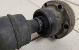 Карданный вал задний для Volvo XC90 2010 года на фотографиях