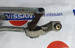 Трапеция стеклоочистителей для Nissan Note на фотографиях