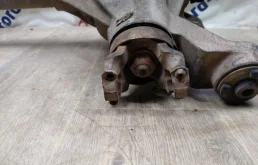 Редуктор переднего моста для Ford Explorer 2006 года на фотографиях