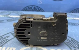 Дроссельная заслонка для Mercedes-Benz C class на фотографиях