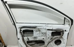 Дверь задняя (сдвижная) левая для Hyundai Solaris 2013 года на фотографиях