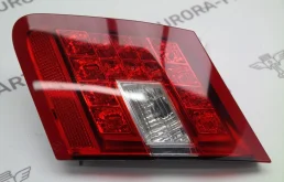 Фонарь внутренний правый для Mercedes-Benz E class на фотографиях