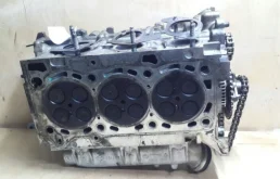 ГБЦ для Nissan Pathfinder 2014 года на фотографиях