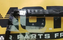 Стекла и зеркала для BMW 7er 1997 года на фотографиях