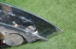 Фара правая для Audi Q7 2013 года на фотографиях