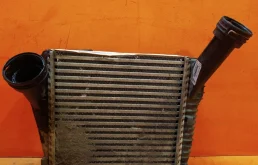 Интеркулер правый для Porsche Cayenne 958 2010-2014