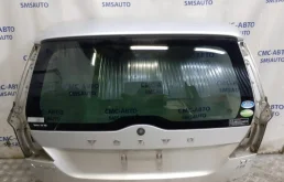 Двери для Volvo XC70 2009 года на фотографиях