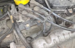 Двигатель без навесного для Renault Logan 2005 года на фотографиях