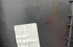 Уплотнитель передней правой двери для Hyundai Solaris 2018 года на фотографиях