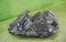 Фара ксенон левая для Skoda Rapid 2023 года на фотографиях