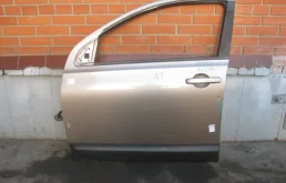 Накладка на дверь передняя левая для Nissan Qashqai на фотографиях
