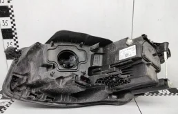 Фара ксенон левая для Volkswagen Touareg 2021 года на фотографиях