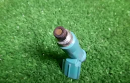 Форсунка топливная для Suzuki Grand Vitara на фотографиях