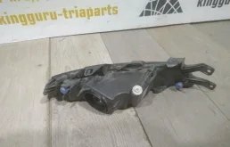 Противотуманка (ПТФ) передняя правая для Skoda Rapid 2019 года на фотографиях