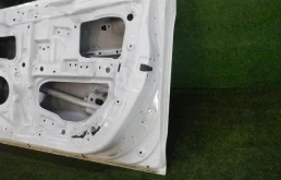 Дверь багажника для Hyundai Solaris 2011 года на фотографиях