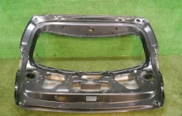 Крышка багажника для Kia Rio X line 2017 года на фотографиях