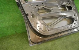 Дверь передняя левая для BMW 7er 2008 года на фотографиях