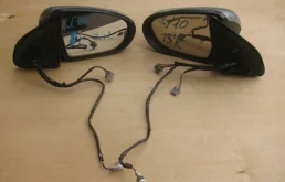 Накладка зеркала правого для Nissan Qashqai 2010 года на фотографиях