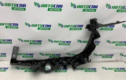 Кронштейн правой фары нижний для BMW 3er на фотографиях