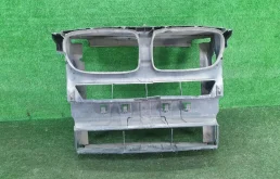 Панель радиатора (телевизор) для BMW X3 2010 года на фотографиях