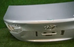 Дверь багажника для Hyundai Solaris 2021 года на фотографиях