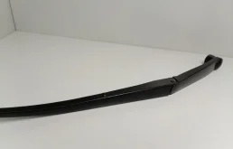 Поводок лобового стеклоочистителя правый для Hyundai Solaris 2020 года на фотографиях