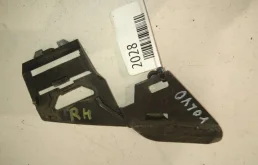 Усилитель переднего бампера для Volvo C30 на фотографиях