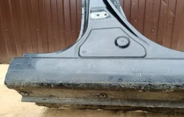 Порог правый для Hyundai Solaris 2014 года на фотографиях