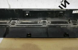 Двери для Toyota Alphard 2013 года на фотографиях