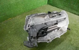 Фары для Toyota Alphard на фотографиях