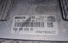 Блок управления двигателем для Porsche Cayenne 2009 года на фотографиях