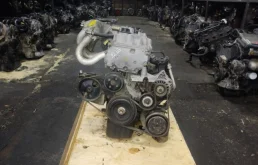 Двигатель для Nissan Primera 1996 года на фотографиях